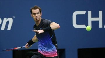 Büyük Britanyalı tenisçi Andy Murray, çaldırmış olduğu alyansını arıyor