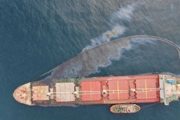 Cebelitarık Körfezi civarlarında karaya oturan gemide yakıt sızıntısı