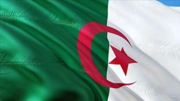 Cezayir, Fransa'dan ciddi değer ödeyerek kazanılmış olduğu bağımsızlığının 60. yılını kutluyor