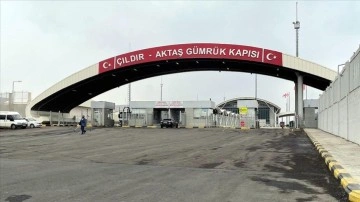 Çıldır-Aktaş ve Türkgözü son kapıları geçici trafiğine açıldı