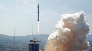 Çin, Ceres-1 roketiyle 5 ıvır zıvır uydu fırlattı