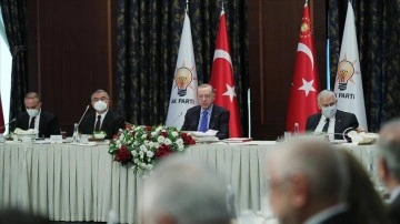 Cumhurbaşkanı Erdoğan, AK Parti milletvekilleriyle ortak araya geldi
