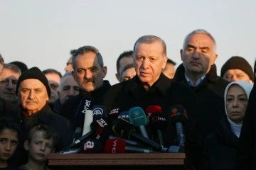 Cumhurbaşkanı Erdoğan. depremin vurduğu Malatya'da çadır kenti ziyaret etti