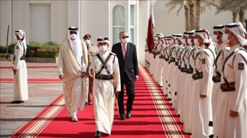 Cumhurbaşkanı Erdoğan Katar Emiri Al Sani çeşidinden resmi törenle karşılandı
