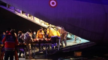 Depremde vurulan 47 insan TSK'nın kargo uçağıyla İstanbul'a getirildi