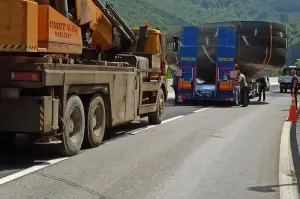 Dev baraj kapakları yola kaydı, Bolu dağı trafiğe kapandı