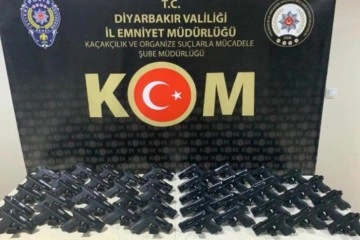 Diyarbakır’da silah sevkiyatında 50 silah yakalandı: 1 kişi tutuklandı