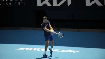 Djokovic, Avustralya vizesinin iptali sonra önceki el matbuat uğrunda çalıştı