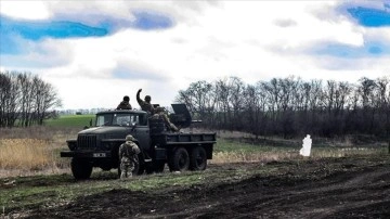 Donbas'ta meydana mevrut patlamada 2 Ukrayna askeri öldü