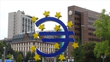 ECB, enflasyondaki artışa karşın faiz paylarını değiştirmedi