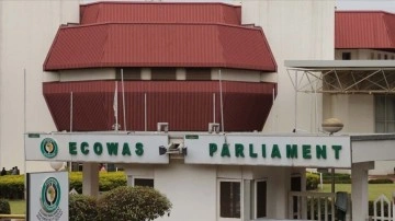 ECOWAS, Burkina Faso'daki darbenin peşi sıra erte toplanacak