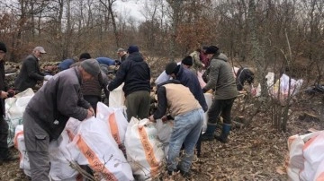 Edirne'de orman köylüleri deprem bölgelerine yakıt odun gönderdi