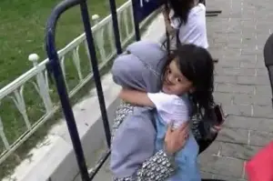 Endonezyalı çocuk turist Taksim Meydanı’nda kayboldu, polisin çabasıyla annesine kavuştu