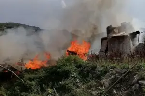 Erzurum’da 6 ev yanarak kül oldu