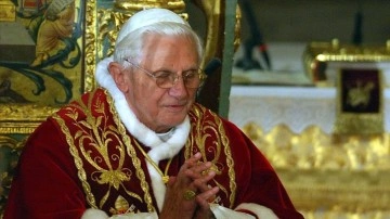 Eski Papa 16. Benedictus yaşamını kaybetti