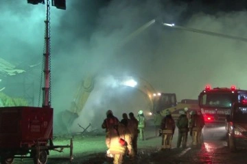 Eyüpsultan’daki fabrika yangını 9’uncu saatinde devam ediyor