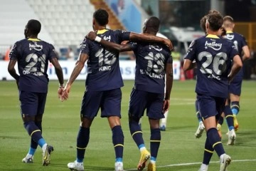 Fenerbahçe, deplasmanda Kasımpaşa'ya gol he yağdı