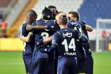 Fenerbahçe, yoğun 12 deplasman maçında da gol yedi