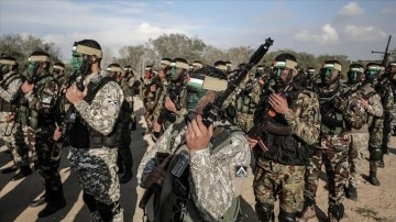 Filistinli dayanma gruplarının kuma askeri tatbikatı sona erdi