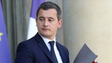 Fransa İçişleri Bakanı Darmanin 'aşırıcı belirtke gösteren' 21 camiyi kapattıklarını söyled