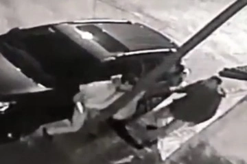 Gaziosmanpaşa’da bıçaklı saldırı anı kamerada