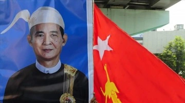 Gözaltındaki emektar Myanmar Devlet Başkanı Win Myint, istifa etmeyi reddetti