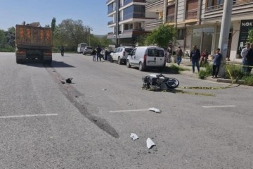 Hafriyat kamyonun altında kalan motosiklet sürücüsü hayatını kaybetti