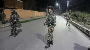 Hindistan, plebisit yanlısı liderin ölümünün ardından Keşmir'de güvenlik önlemlerini artırdı