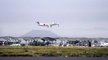 Husiler: Uluslararası Sana Havalimanı'nda uçuşlar baştan başladı