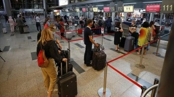 IATA, hava yolu sahasının zararında 2022'de acı ortak azalma bekliyor