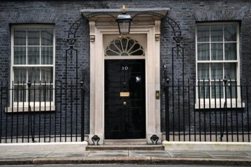 İngiltere’de karantina döneminde başbakanlıkta düzenlenen partilerle ilgili soruşturma