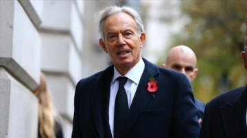 İngiltere'de yüzbinlerce insan Tony Blair'ın 'şövalyelik unvanı'nın iptalini isti