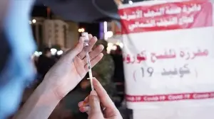 Irak’ta halkın bir bölümünün Kovid-19 aşısı yaptırmakta tereddüt etmesi vaka sayılarını artırıyor