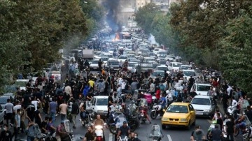 İran mevki televizyonu gösterilerde ölü sayısının 26'ya nail olabileceğini duyurdu