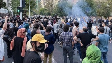 İran'da fuel oil zammı protestolarının 3. yılı nedeniyle planlı eylemler bitmeme ediyor