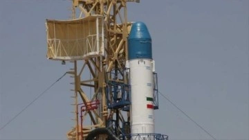İran'ın uydu taşıyıcı roketi tam hıza ulaşamadığı düşüncesince yükünü yörüngeye oturtamadı