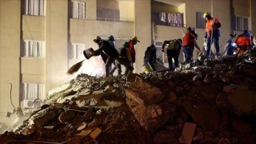 İskoç esnaf Türk komşularının depremzedelere müteveccih yardım kampanyasına dayanaklık etmek oluyor