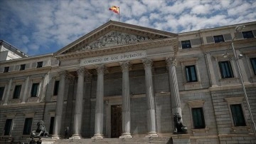 İspanya hükümeti kimi mevki kurumlarını hükûmet merkezi dışına çıkarmayı planlıyor
