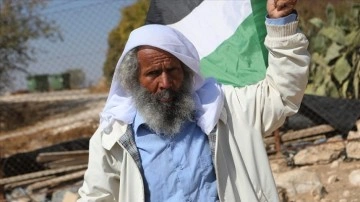İsrail askeri aracının ezdiği Filistinli buğulu aktivist yaşamını kaybetti