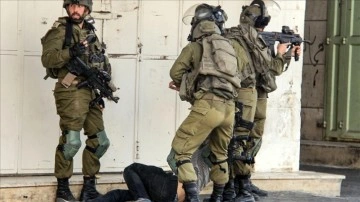 İsrail askerleri, Batı Şeria'da müşterek evladı asıl mermiyle aslında vurdu