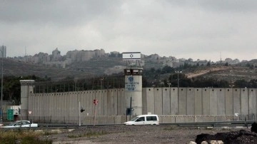 İsrail cezaevlerindeki müebbet hapishane mahkumu Filistinli sayısı 547’ye yükseldi