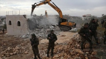 İsrail güçleri Batı Şeria'da Filistinlilere ilgilendiren ev ve tesisleri yıktı