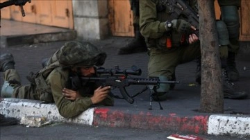 İsrail güçleri, karışma altındaki Doğu Kudüs’te Filistinli müşterek genci öldürdü