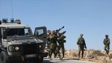 İsrail ordusu, Batı Şeria'da birlikte Filistinliyi yaraladı