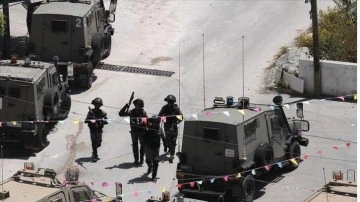 İsrail ordusu Filistinli ortak hanımı saatlerce bebeğinden ayırdı