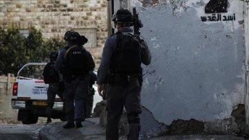 İsrail polisinin Kudüs'te Filistinlilere müdahalesinde 2 insan yaralandı