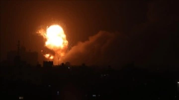 İsrail harp uçakları Gazze'yi vurdu