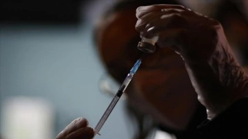 İsrail'de meydana getirilen araştırı 4. doz aşının Omicron'a için 'yeterince çarpıcı olmadığın