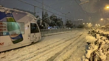 İstanbul'da Kabataş-Bağcılar tramvay seferleri baştan başladı