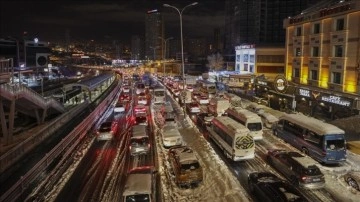 İstanbul'da hususi vasıtalar zaman 13.00'e derece trafiğe çıkamayacak